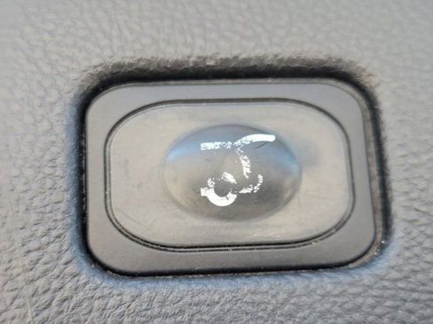 Used 2017 Ford Edge SEL w/ Equipment Group 201A FWD image 14