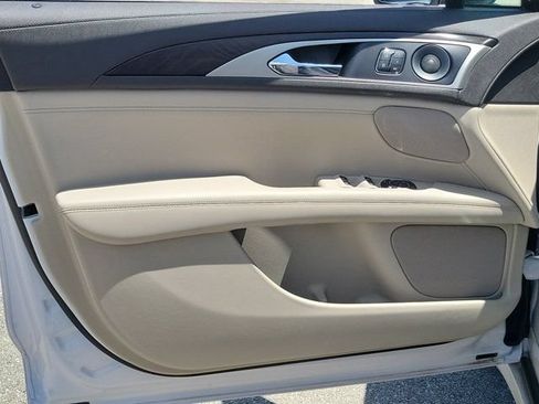 Certified 2020 Lincoln MKZ Reserve FWD image 19