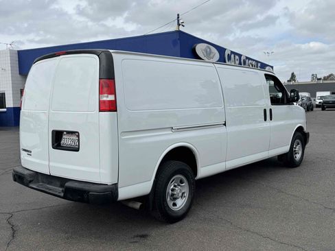 Used 2019 Chevrolet Express 3500 Extended w/ Driver Convenience Package RWD image 6
