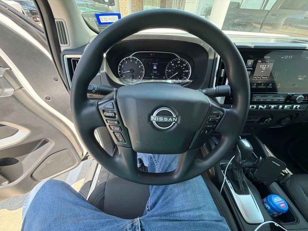Used 2025 Nissan Frontier SV AWD/4WD image 34