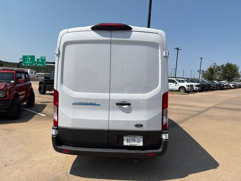 Used 2023 Ford E-Transit Medium Roof RWD image 4