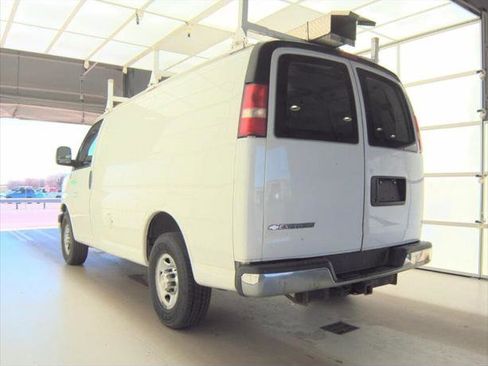 Used 2015 Chevrolet Express 3500 image 21