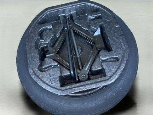 Used 2023 Kia K5 GT-Line image 12