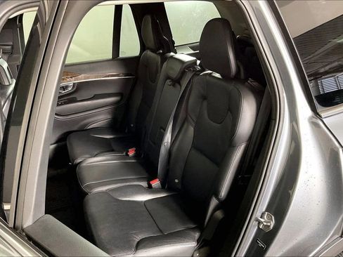 Used 2016 Volvo XC90 T6 Momentum w/ Momentum Plus Package AWD/4WD image 25