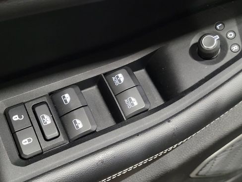 Used 2022 Jeep Grand Cherokee Limited AWD/4WD image 27