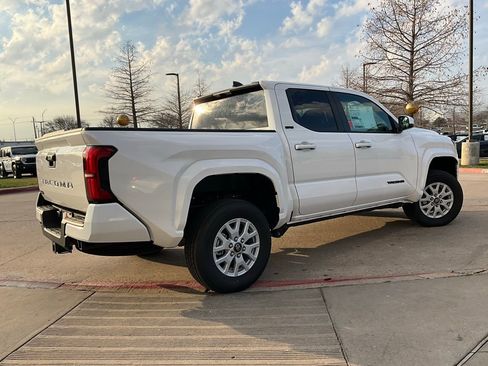 New 2026 Toyota Tacoma SR5 image 5