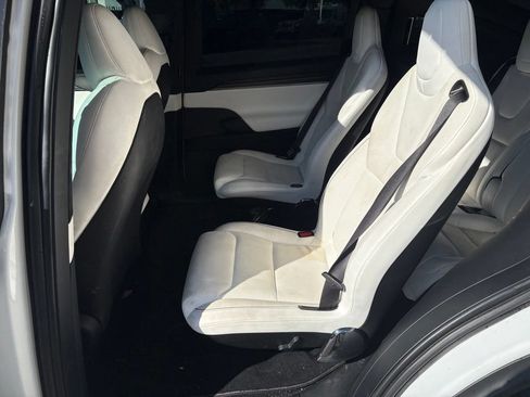 Used 2022 Tesla Model X Plaid AWD/4WD image 10
