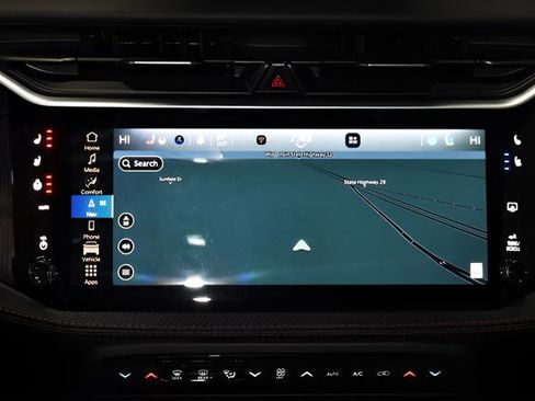 New 2026 Jeep Cherokee Overland w/ Trailer Tow Group AWD/4WD image 15