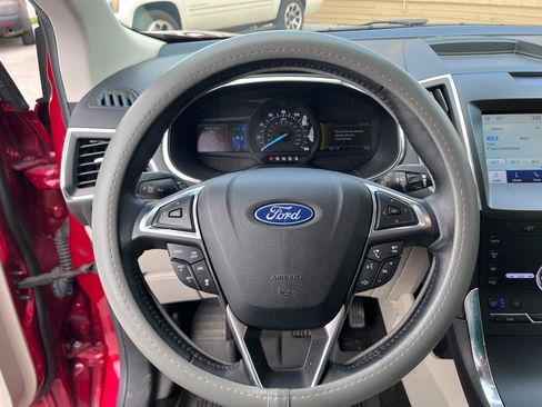 Used 2020 Ford Edge Titanium w/ Equipment Group 301A FWD image 25