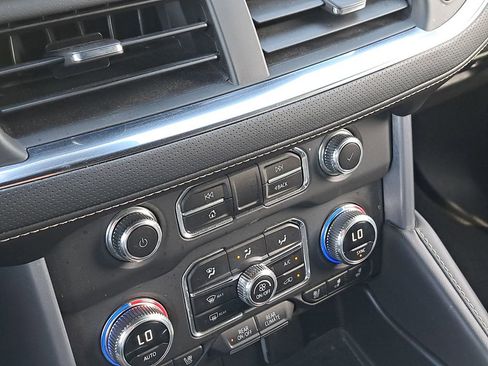 Used 2023 GMC Yukon SLT image 24