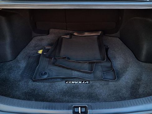 Used 2020 Toyota Corolla SE image 19