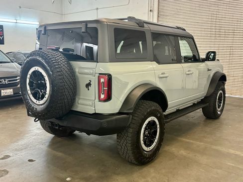 Used 2022 Ford Bronco Outer Banks w/ Sasquatch Package AWD/4WD image 5