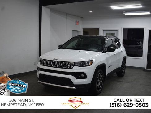 Used 2025 Jeep Compass Limited AWD/4WD image 3