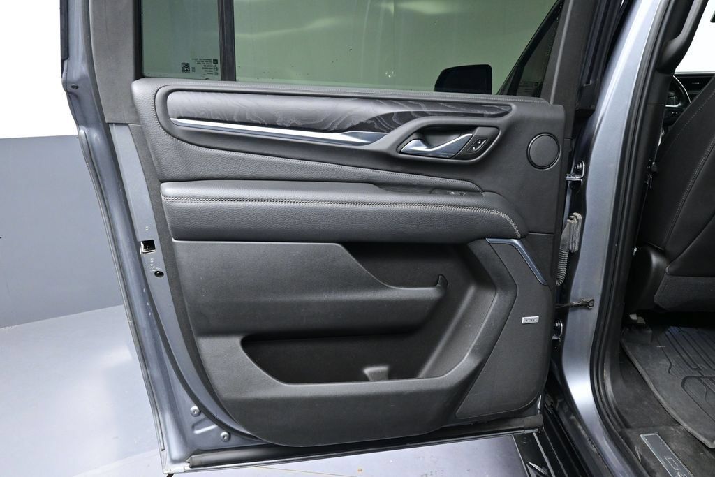 Used 2021 GMC Yukon XL Denali AWD/4WD image 29