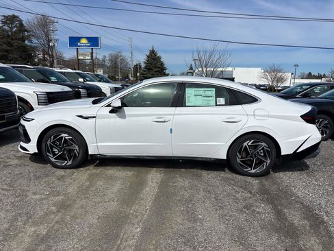 New 2026 Hyundai Sonata SEL FWD image 2