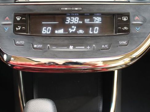 Used 2015 Toyota Avalon XLE Premium image 18