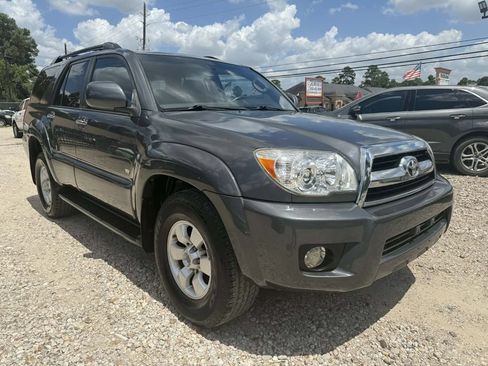 Used 2007 Toyota 4Runner SR5 RWD image 3