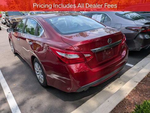 Used 2017 Nissan Altima 2.5 S FWD image 4