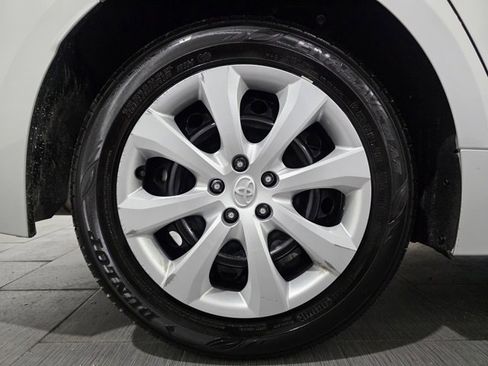 Used 2025 Toyota Corolla LE image 24