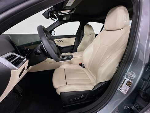 Used 2025 BMW 330i Sedan w/ M Sport Package image 21
