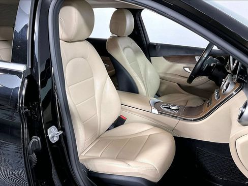 Used 2019 Mercedes-Benz C 300 Sedan image 7