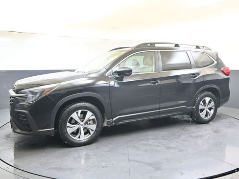 Used 2024 Subaru Ascent Premium w/ Convenience Package image 2