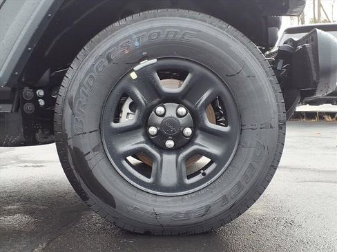 New 2026 Jeep Gladiator Sport image 9