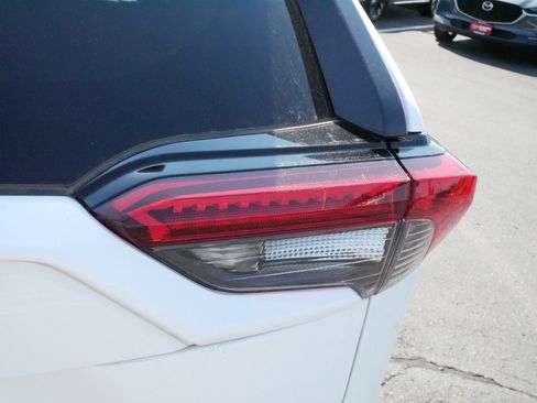 Certified 2025 Toyota RAV4 XLE AWD/4WD image 18