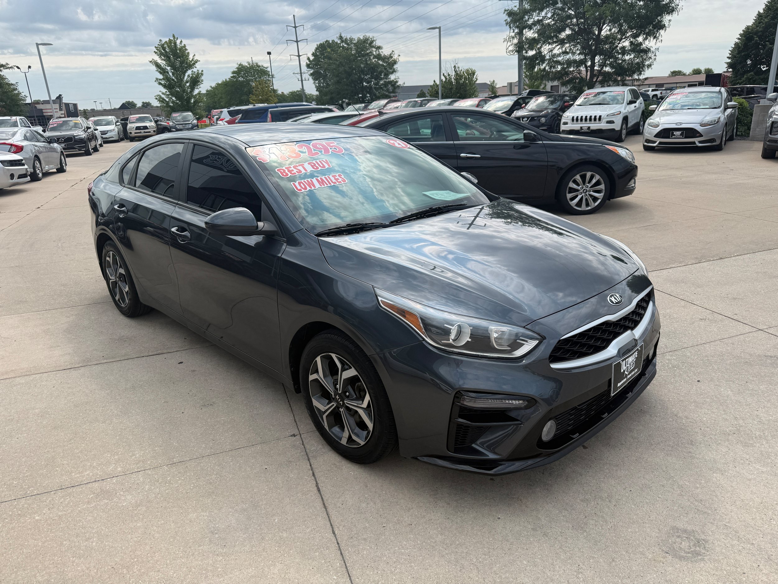 Used 2021 Kia Forte LXS FWD image 3