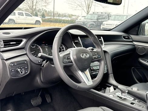 Used 2022 INFINITI QX50 Luxe w/ Appearance Package image 10