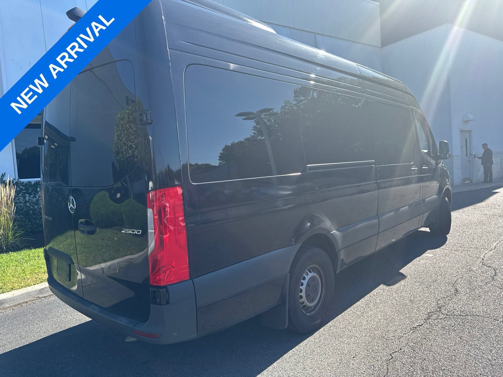 Used 2025 Mercedes-Benz Sprinter 2500 image 2