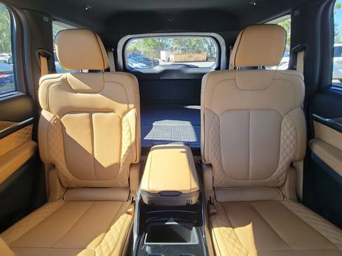 Used 2023 Jeep Grand Cherokee L Summit w/ Luxury Tech Group V image 5