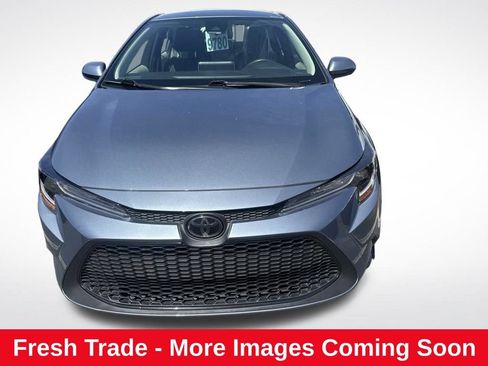 Used 2021 Toyota Corolla LE FWD image 1