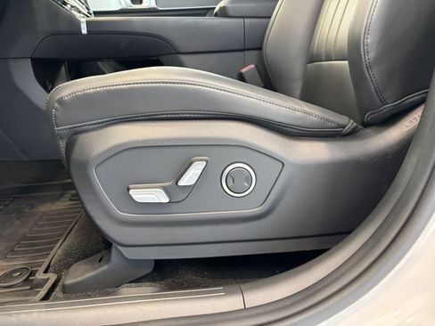 Used 2025 Hyundai Santa Fe SEL AWD/4WD image 15