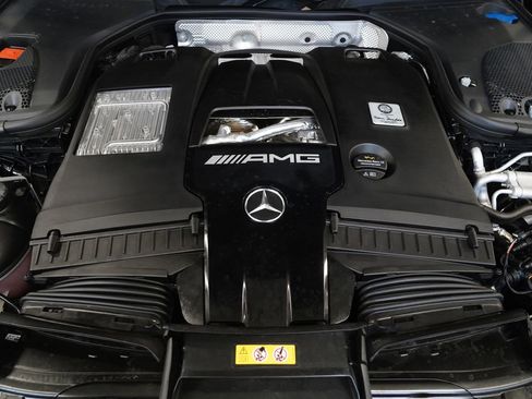 Used 2025 Mercedes-Benz AMG GT 63 image 32