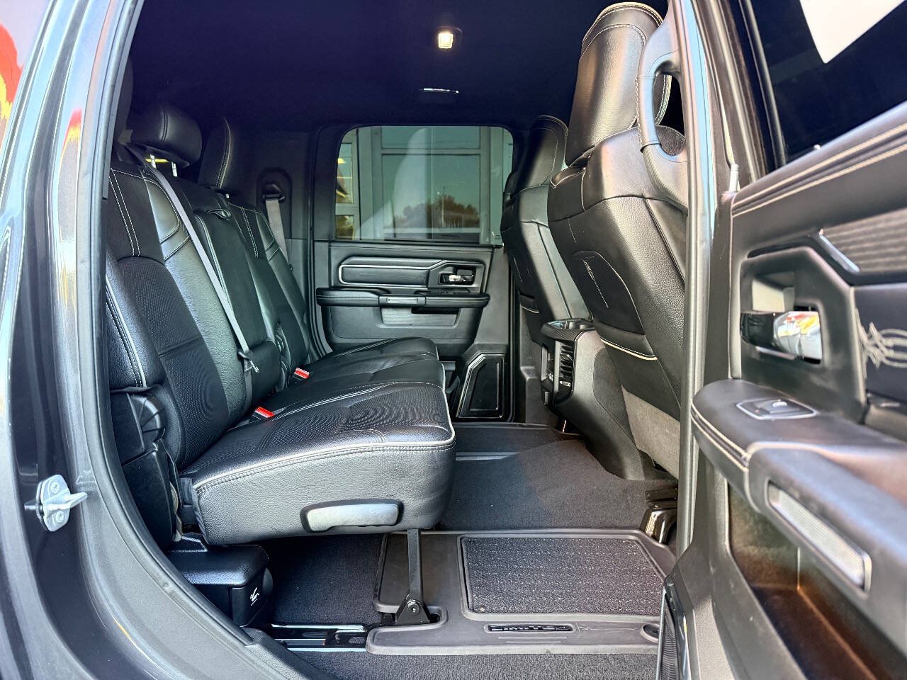 Used 2022 RAM 3500 Limited AWD/4WD image 42