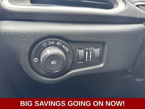 New 2026 Chrysler Pacifica Select image 25