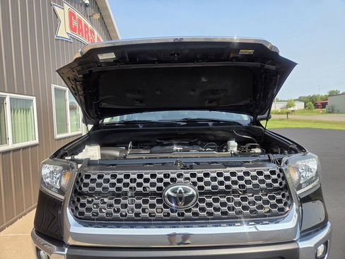 Used 2021 Toyota Tundra SR5 w/ SR5 Leather Package AWD/4WD image 41