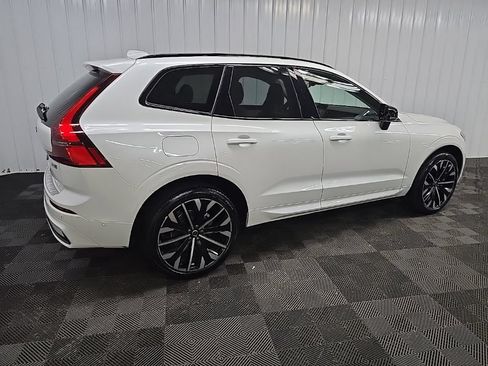 Used 2026 Volvo XC60 B5 Ultra AWD/4WD image 3