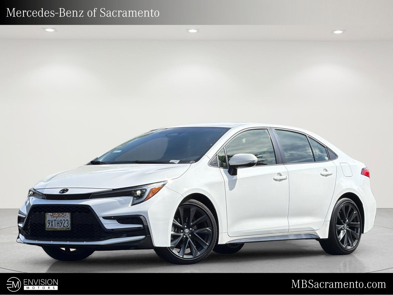 Used 2026 Toyota Corolla SE FWD image 1