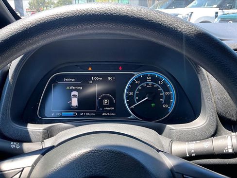 Used 2025 Nissan Leaf S FWD image 25
