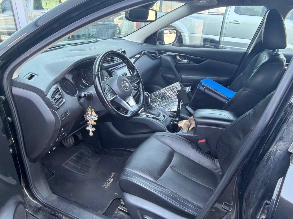 Used 2022 Nissan Rogue Sport SL w/ Premium Package AWD/4WD image 9