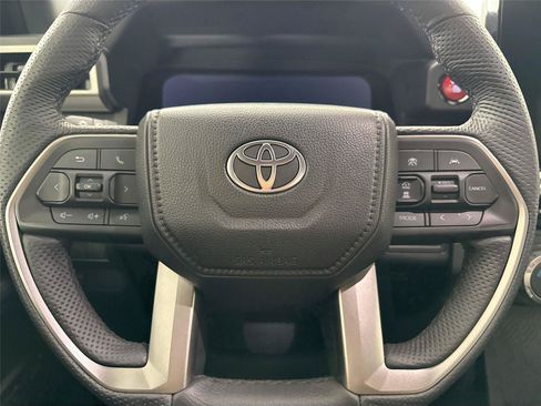 Certified 2026 Toyota Tacoma TRD Off-Road AWD/4WD image 16