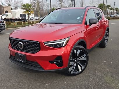 Certified 2025 Volvo XC40 B5 Plus w/ Climate Package