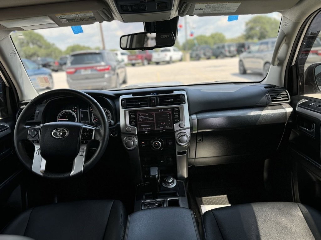 Used 2022 Toyota 4Runner TRD Sport AWD/4WD image 18
