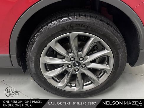 Used 2022 Lincoln Corsair FWD w/ Premium Package image 12