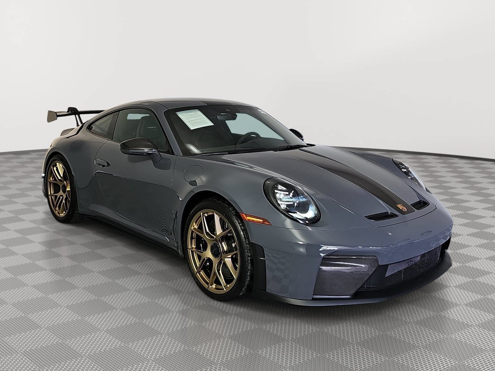 Used 2026 Porsche 911 GT3 w/ Weissach Package RWD image 2