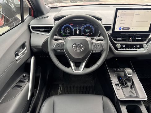 Used 2026 Toyota Corolla Cross XSE w/ Convenience Package image 11