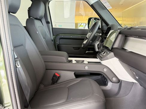 New 2026 Land Rover Defender 130 S AWD/4WD image 31