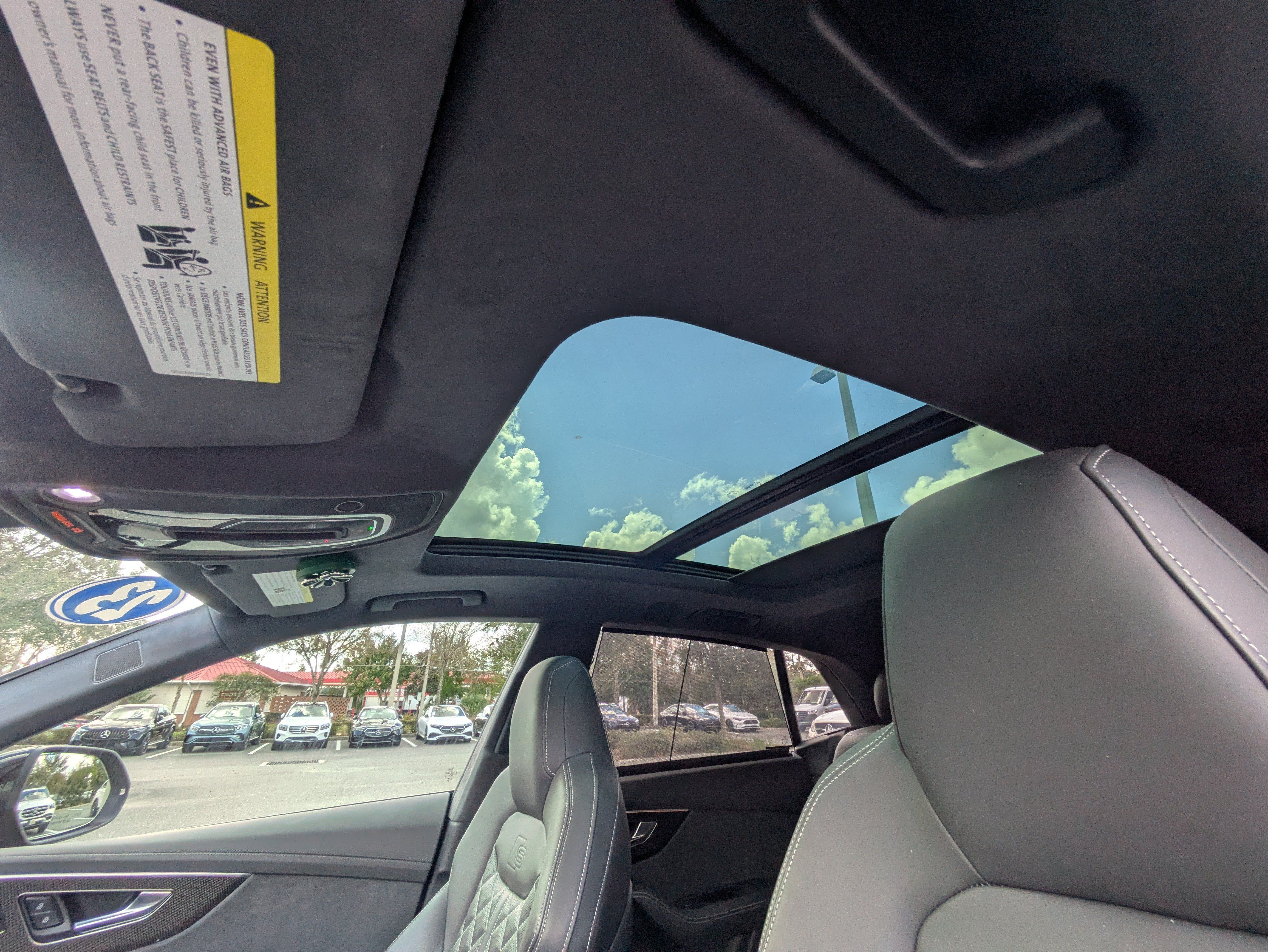Used 2023 Audi SQ8 Prestige AWD/4WD image 19